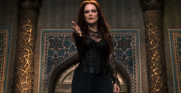 Still of Julianne Moore in El séptimo hijo