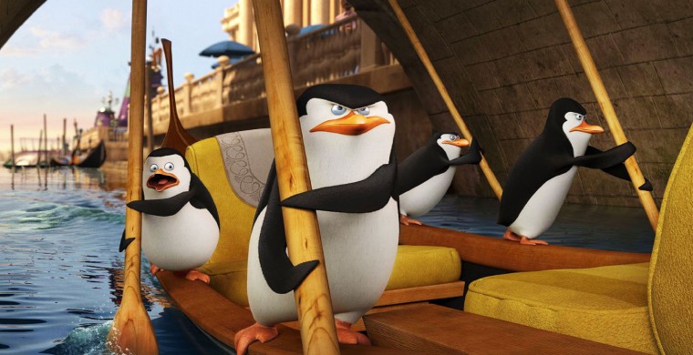 Still of Tom McGrath and Chris Miller in Los pingüinos de MadagascarStill of Tom McGrath and Chris Miller in Los pingüinos de Madagascar