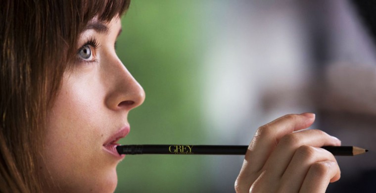 Still of Dakota Johnson in Cincuenta sombras de Grey (2015)