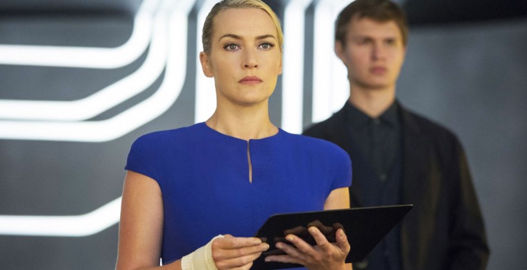 Still of Kate Winslet and Ansel Elgort in La serie Divergente: Insurgente (2015)