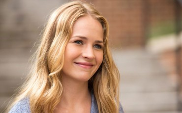 Still of Britt Robertson in El viaje más largo (2015)