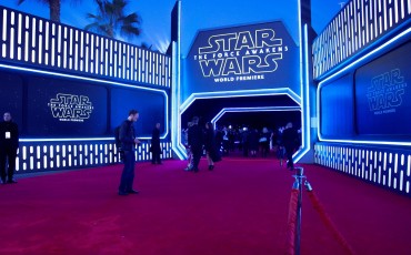 Los microtiles de Christie engalanaron la alfombra roja de "Star Wars. El despertar de la fuerza".