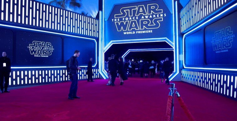 Los microtiles de Christie engalanaron la alfombra roja de "Star Wars. El despertar de la fuerza".