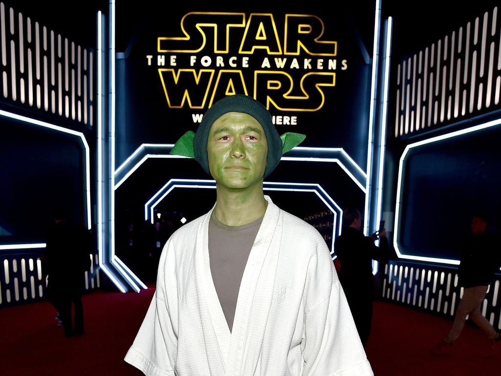 Joseph Gordon Levitt  apareció ataviado como Yoda.