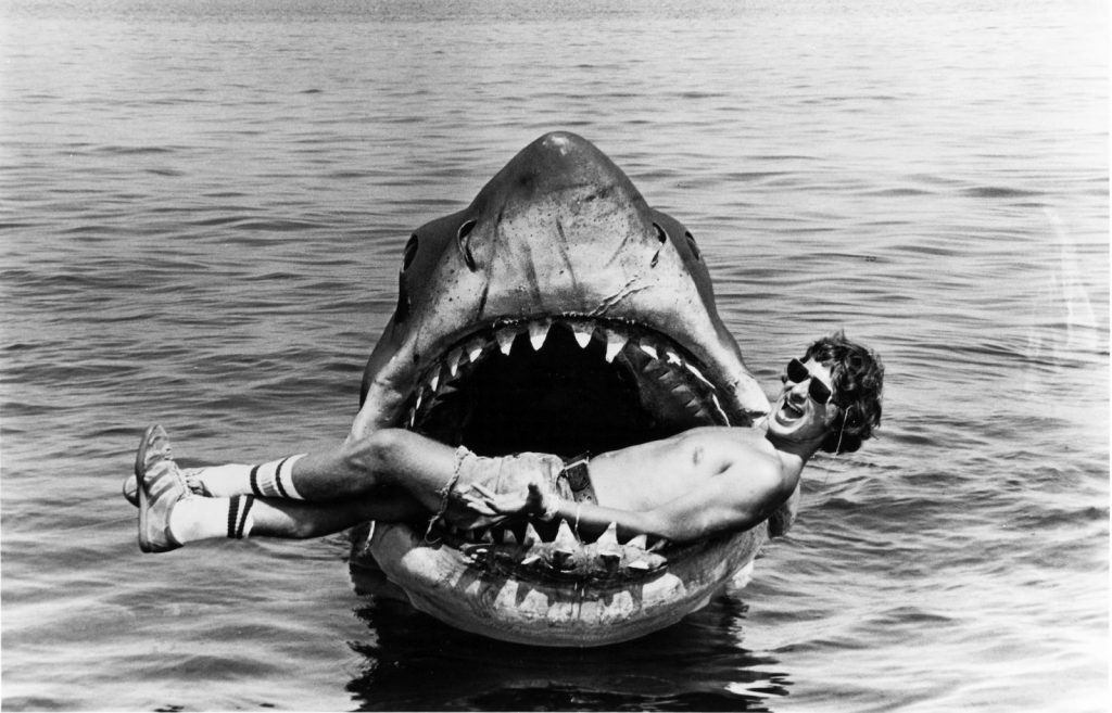 Spielberg durante el rodaje de "Tiburón".