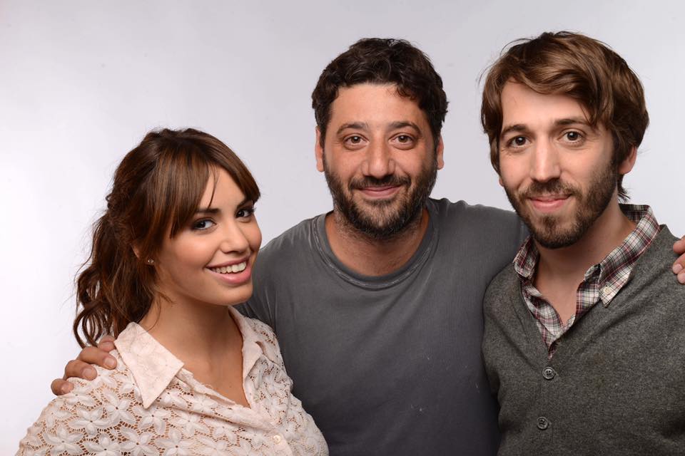 Lali Espósito y Martín Piroyansky junto al director Ariel Winograd